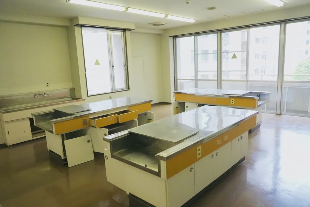 学校跡地の飯田橋でっかいレンタルスペースの調理実習室