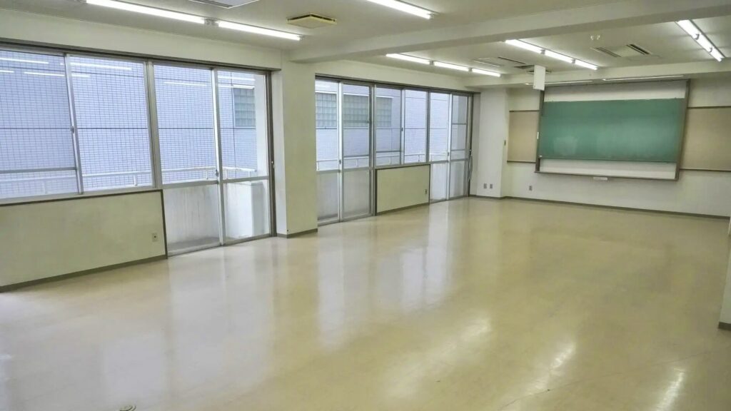 学校跡地の飯田橋でっかいレンタルスペースの教室